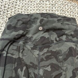 Lululemon Camo Leggings size 6